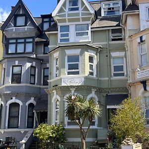 The Boho - 4 Min Walk To Beach & Town